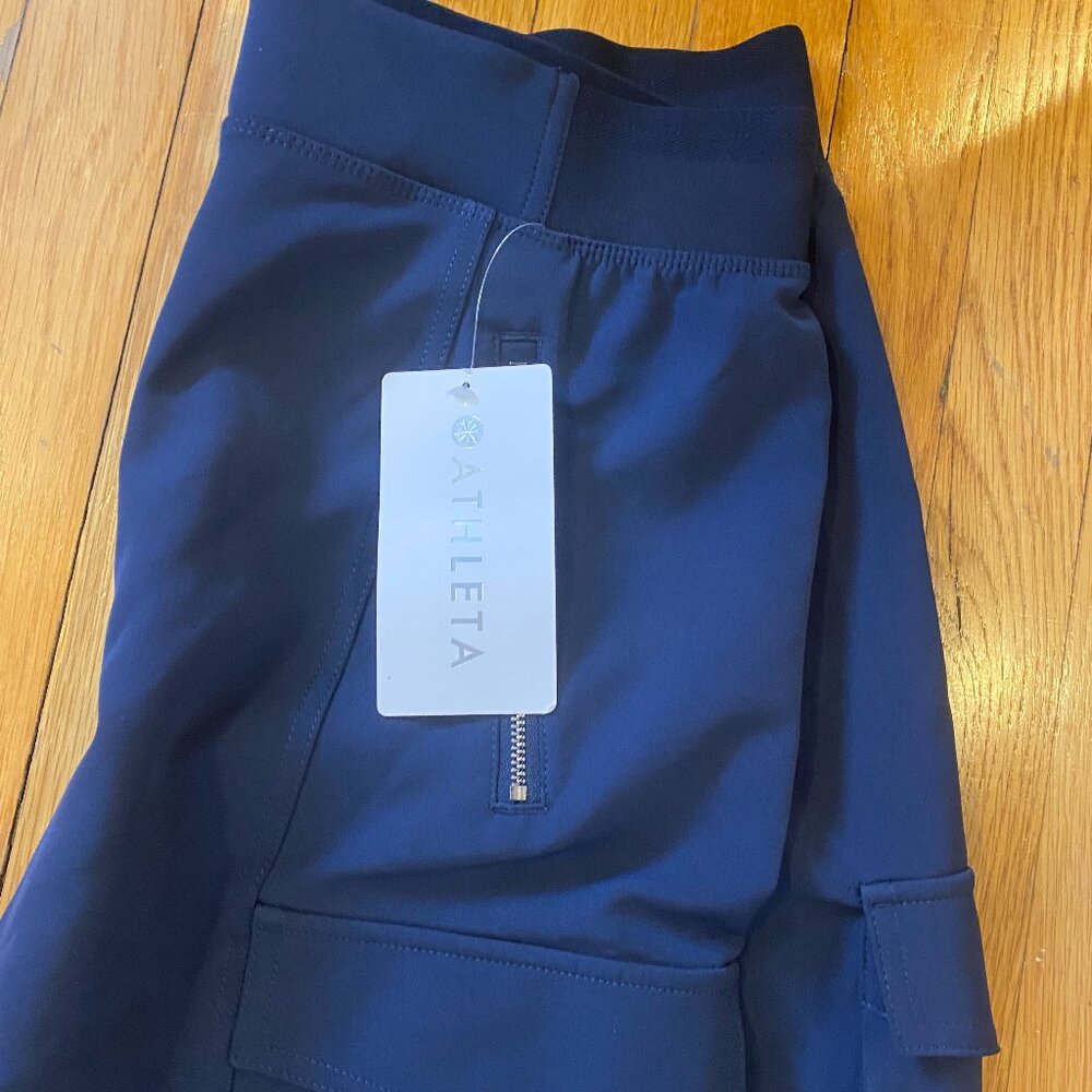 * NWT * Athleta Endless Cargo Pants
